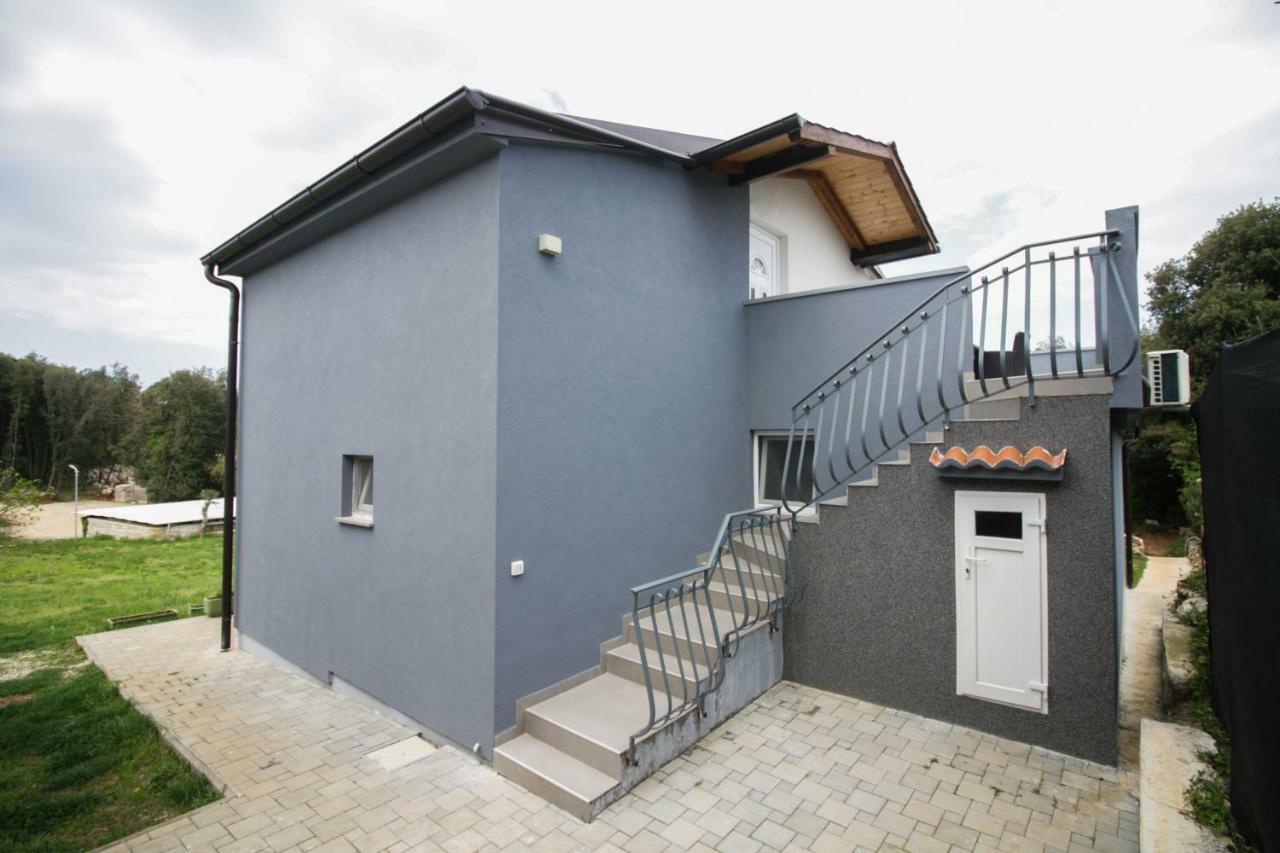 Sebi Apartment 300 M From Beach Rovinj Kültér fotó