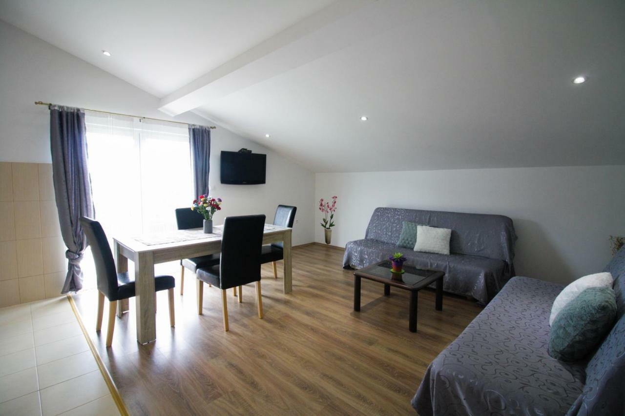 Sebi Apartment 300 M From Beach Rovinj Kültér fotó