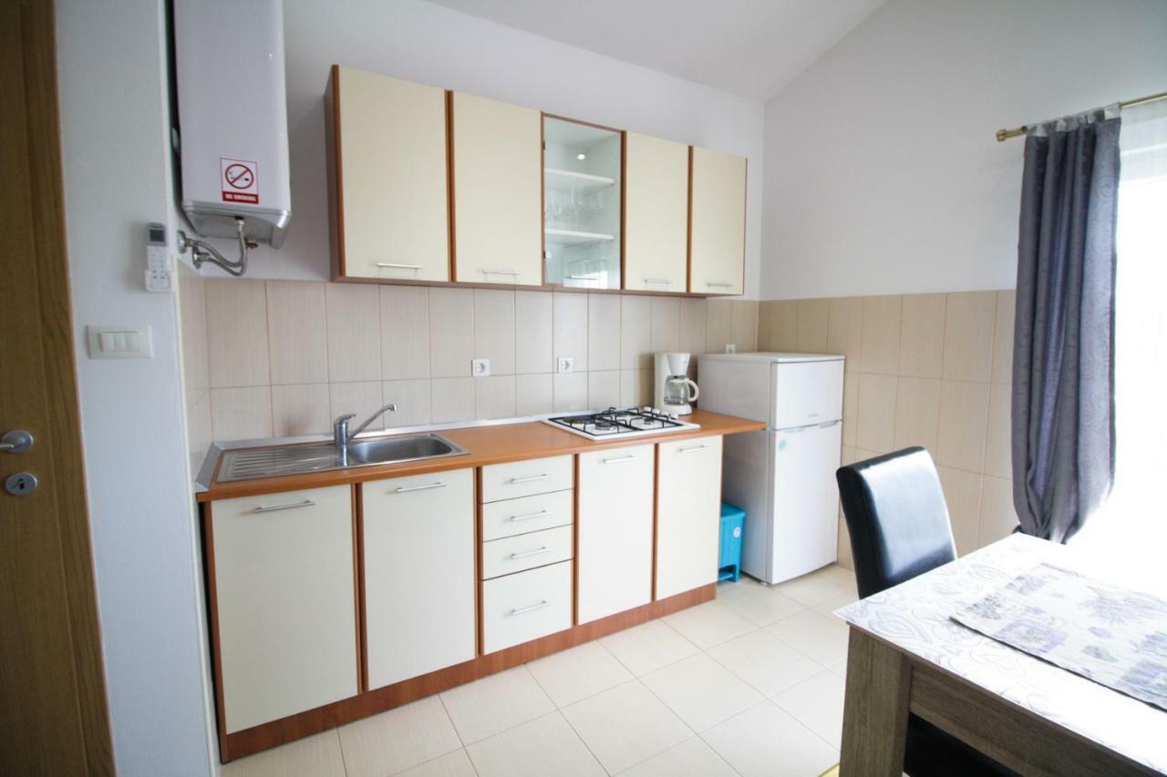 Sebi Apartment 300 M From Beach Rovinj Kültér fotó