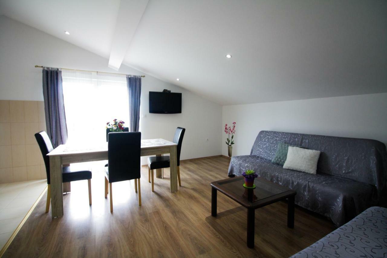Sebi Apartment 300 M From Beach Rovinj Kültér fotó