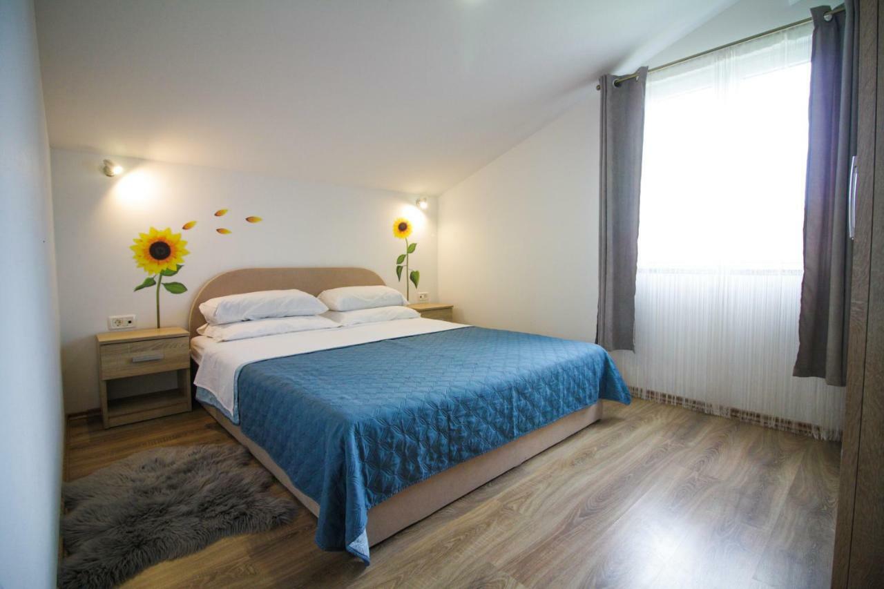 Sebi Apartment 300 M From Beach Rovinj Kültér fotó